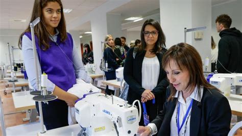 novara zegna gucci versace|La scuola dell’alta moda debutta a Novara: “Sarete il  .